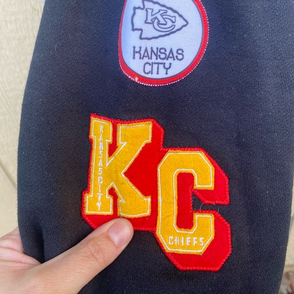 WEAR by Erin Andrews KC Kansas City Chiefs Modest Cropped Hoodie Women's 4X - Picture 5 of 9